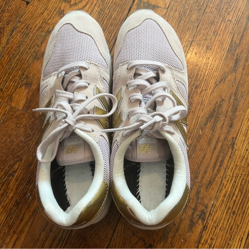 New Balance 520 Sneakers Gold and Cream - Picture 3 of 4